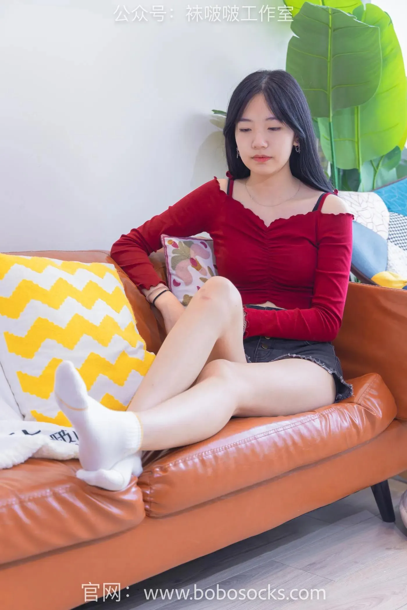 [BoBoSocks袜啵啵]NO.120 小甜豆-高跟长靴、白棉袜、裸足 [170P]插图2